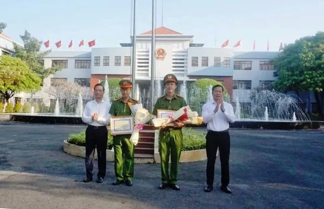 Khen thưởng đơn vị phá án nhanh vụ trộm 100 lượng vàng 1