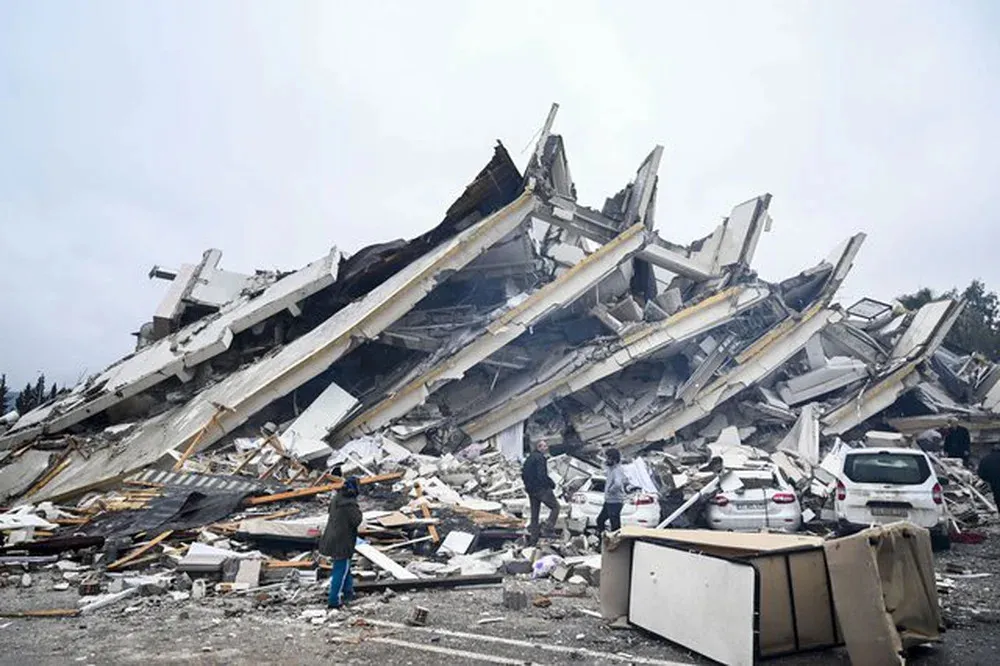 Video: Khung cảnh tan hoang 'như tận thế' sau thảm họa động đất