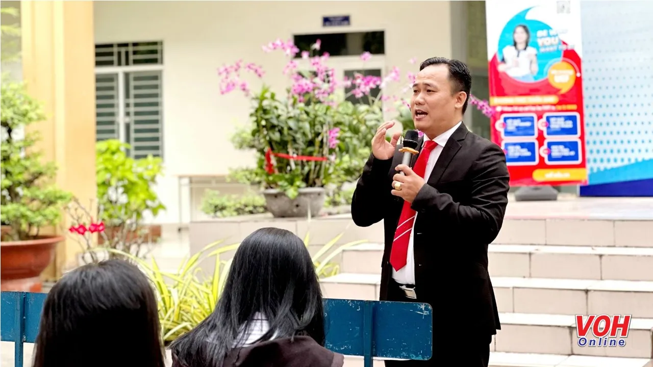 Thạc sĩ Phạm Doãn Nguyên, Chuyên gia đào tạo kỹ năng mềm, Phó hiệu trưởng Trường Đại học Kinh tế - Tài chính TPHCM 