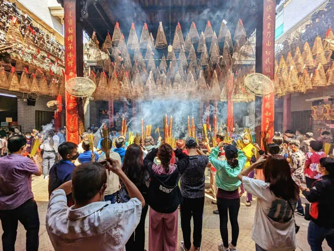 Top 5 ngôi chùa cầu duyên linh thiêng tại Sài Gòn 9