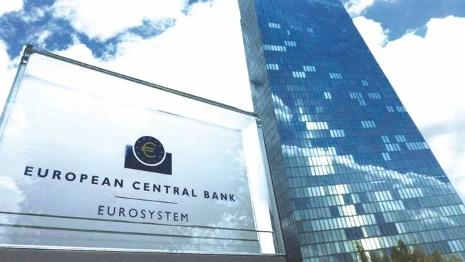 ECB cảnh báo về yêu cầu tăng lương của các nghiệp đoàn lao động 1