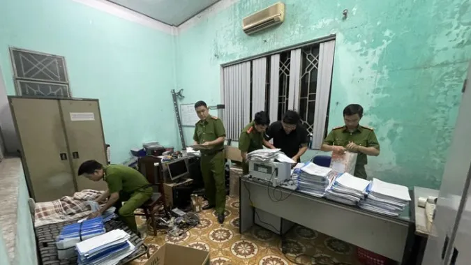 Khám xét khẩn cấp 2 trung tâm đăng kiểm xe ở Đà Nẵng 1