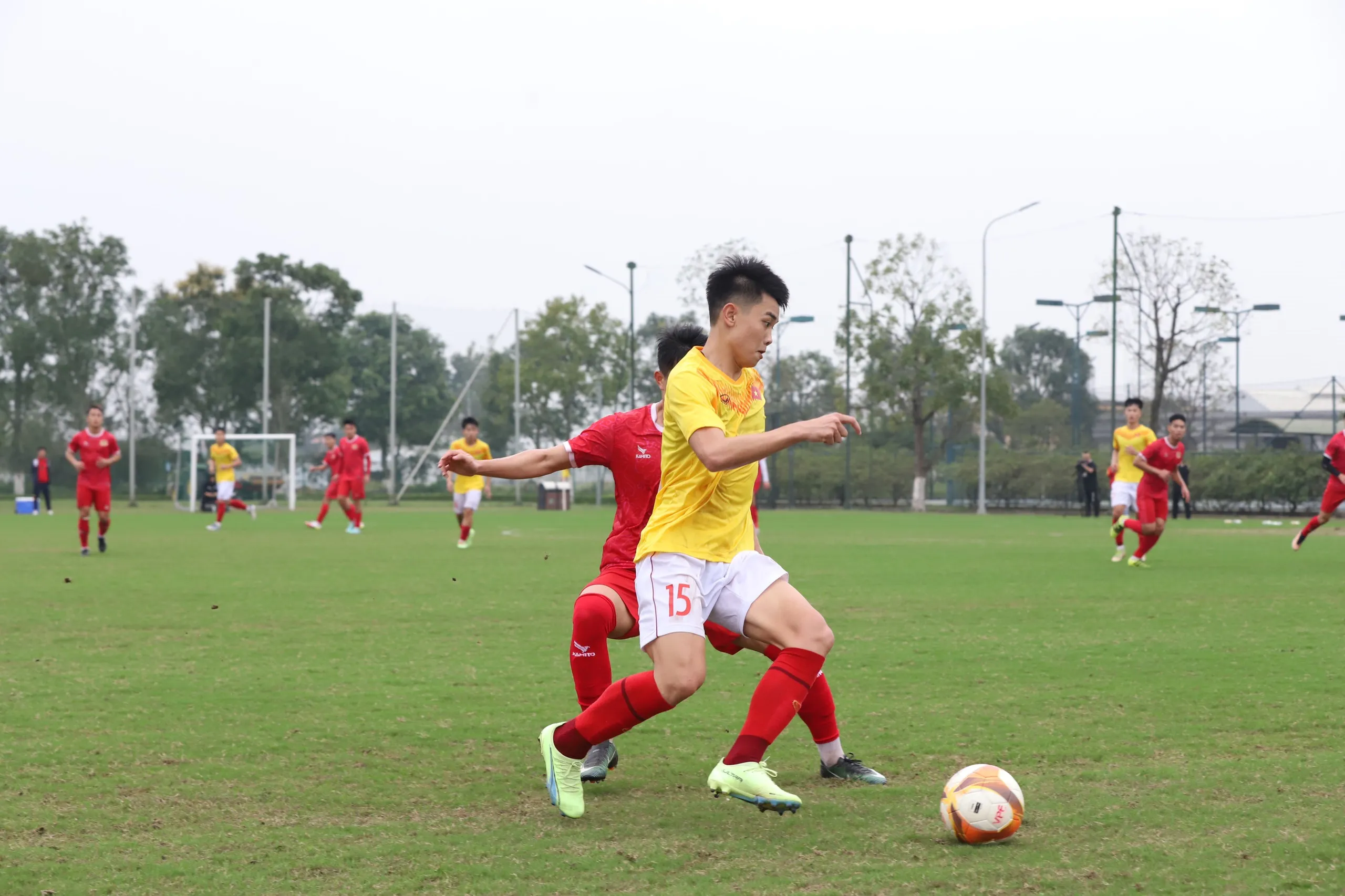 U20 Việt Nam hòa trận giao hữu với đội hình B CAHN