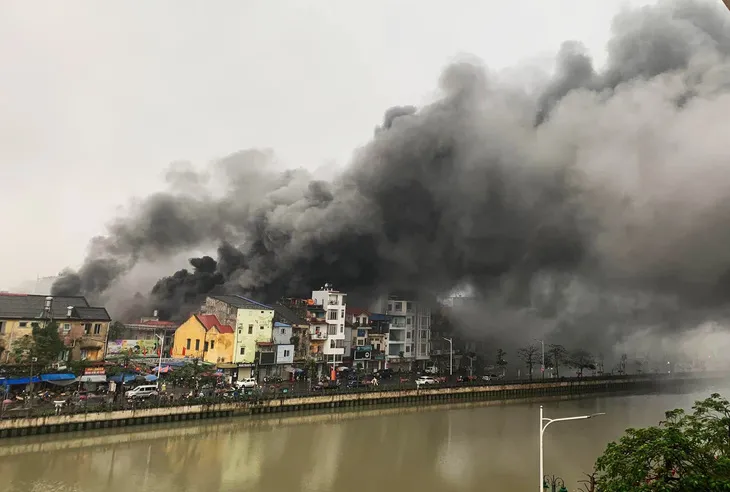 Điểm tin chiều 12/2: Nam Bộ tia cực tím ở mức gây hại cao | Cháy lớn tại chợ Tam Bạc Hải Phòng 5
