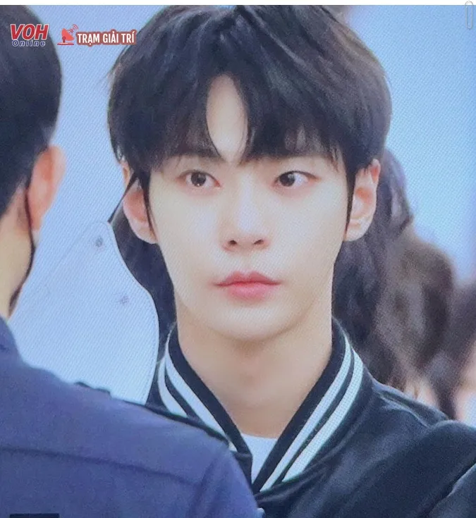 Doyoung (NCT) cùng dàn cast Master in the house bất ngờ xuất hiện tại Hà Nội 4