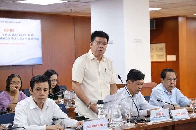 TPHCM sẽ lắp đặt rào chắn các gầm cầu thường xuyên bị lấn chiếm 1