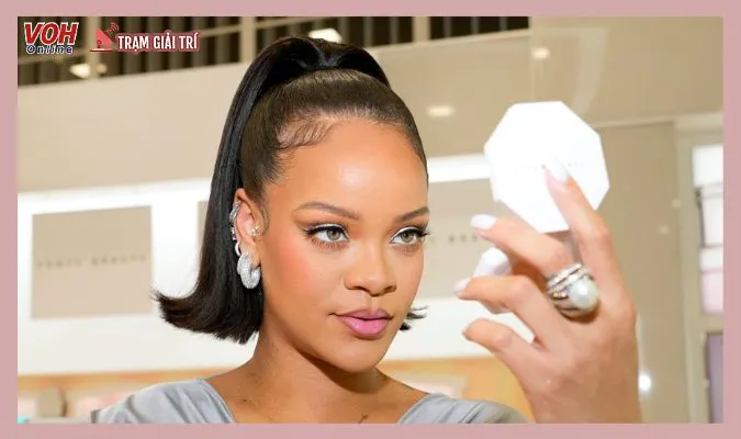 Không hổ danh “doanh nhân kem trộn”, Rihanna tranh thủ quảng cáo “nhẹ” cũng thu về trăm tỷ 2