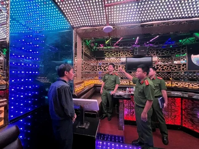 Công an Hà Nội rà soát, tìm giải pháp gỡ khó cho cơ sở karaoke trong PCC