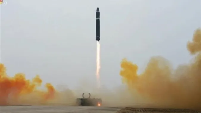 Triều Tiên tiếp tục phóng tên lửa đạn đạo tầm ngắn 1
