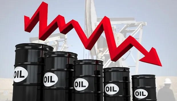 Giá dầu Brent tiếp tục đà giảm khi cung vượt cầu