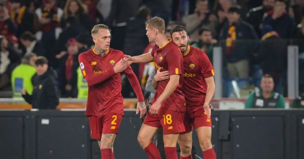Roma duy trì tốp 3, Juve nuôi hy vọng dự Cúp châu Âu