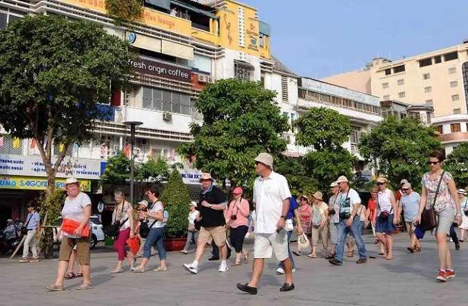 Việt Nam cần điều chỉnh chính sách thị thực để thu hút khách du lịch 1