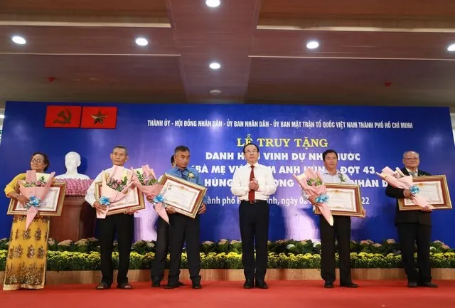 TPHCM truy tặng danh hiệu cho 8 Bà Mẹ Việt Nam Anh hùng 1