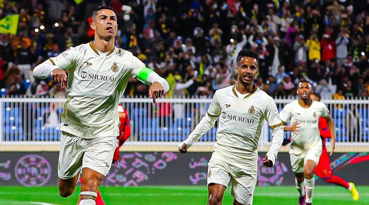 Ronaldo tiếp tục tỏa sáng giúp Al Nassr vững ngôi đầu