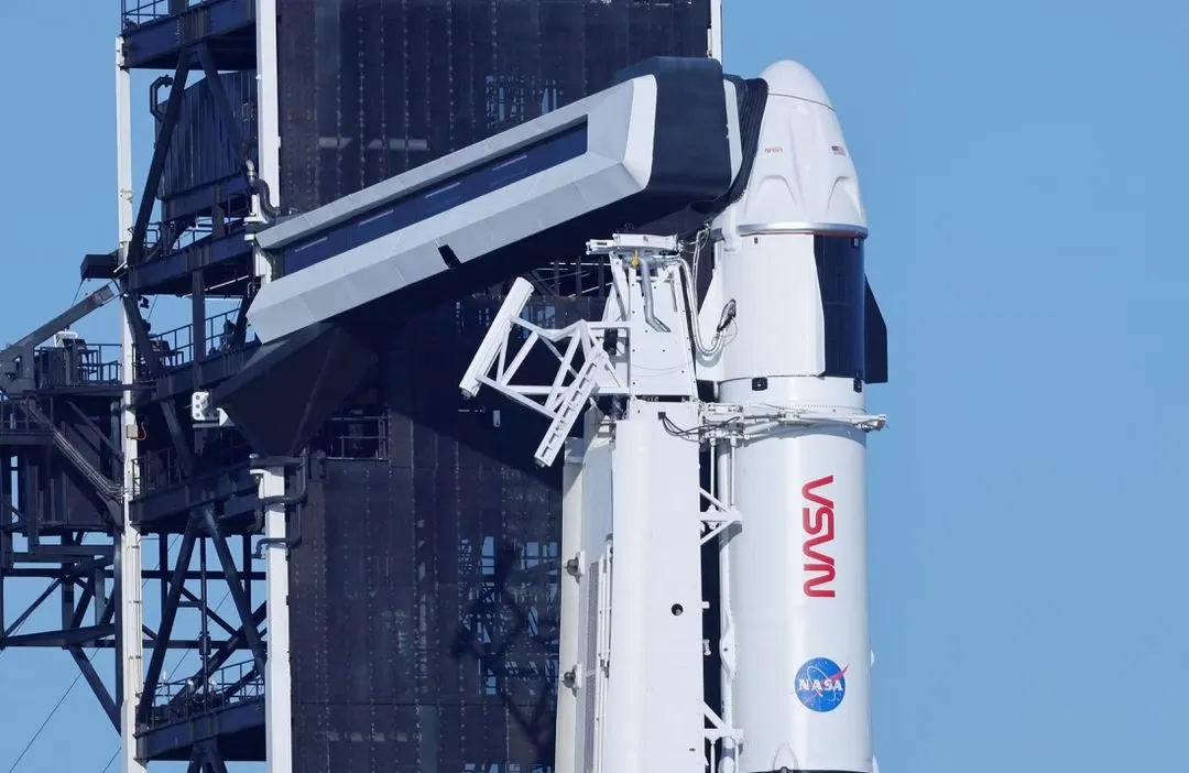 NASA và SpaceX hoãn phóng tàu vũ trụ ngay trước 'giờ G'