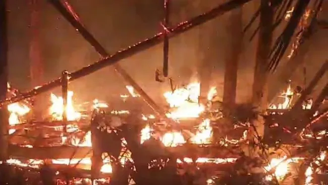 Cháy nhà gỗ ở Quảng Nam, 2 vợ chồng tử vong 1