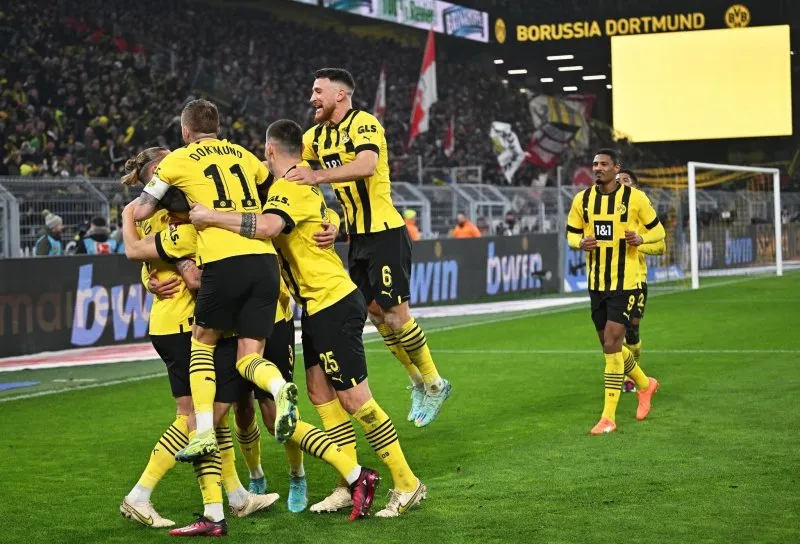 Hạ Leipzig nối dài mạch thắng, Dortmund gây sức ép lên Bayern