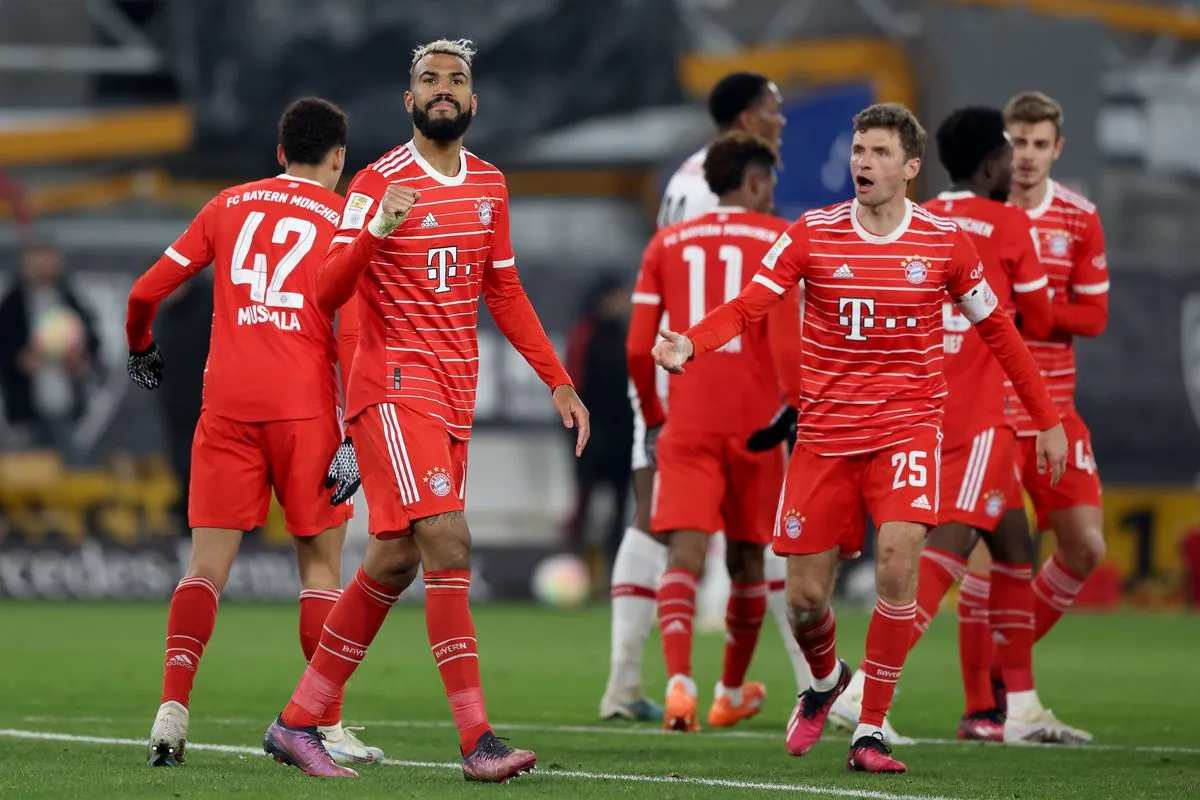 Thắng dễ Stuttgart, Bayern đòi lại ngôi đầu từ tay Dortmund