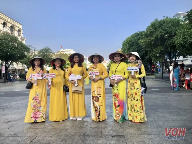 Hàng ngàn người tham gia diễu hành “Tôi yêu áo dài Việt Nam” 7