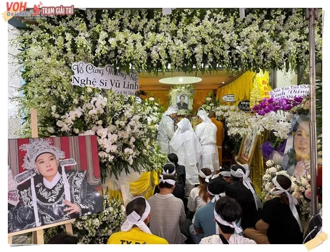 Con gái ruột của NSƯT Vũ Linh bất ngờ xuất hiện trong tang lễ 3