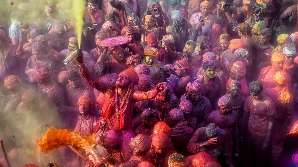 Tưng bừng Lễ hội sắc màu Holi ở Ấn Độ