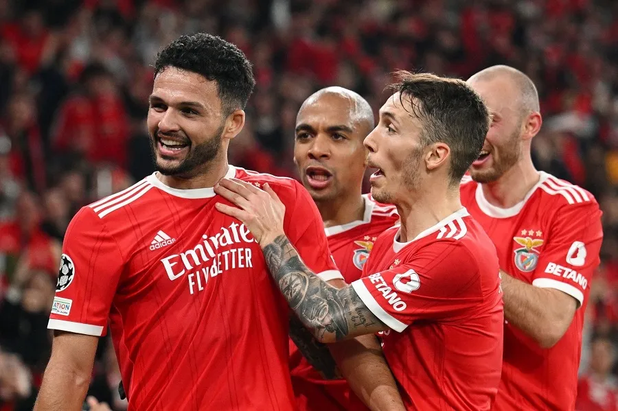 Benfica hủy diệt Club Brugge thẳng tiến vào tứ kết Cúp C1