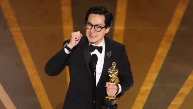 Trực tiếp Oscar 2023: Nam diễn viên gốc Việt Quan Kế Huy giành giải Nam diễn viên phụ xuất sắc nhất 1