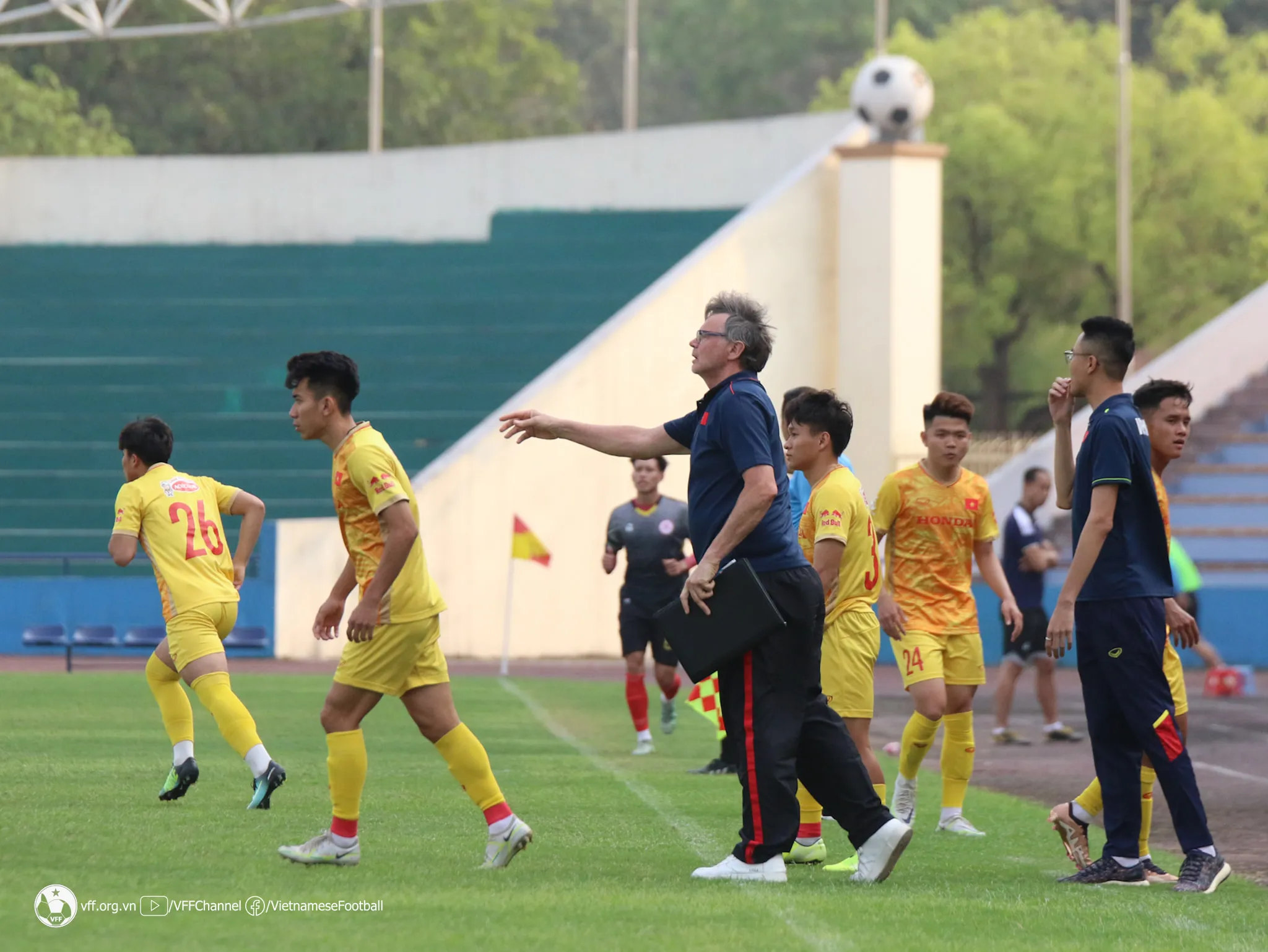 U23 Việt Nam thắng trận đầu dưới thời HLV Troussier