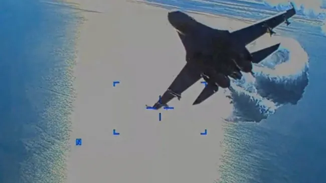 Mỹ nói Nga đã vớt được một số mảnh UAV trên Biển Đen 1