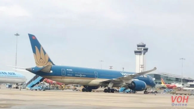 Điểm tin trưa 17/3: Lãi suất ngân hàng hạ nhiệt | 3 tiếp viên Vietnam Airlines xách ma túy về VN 2