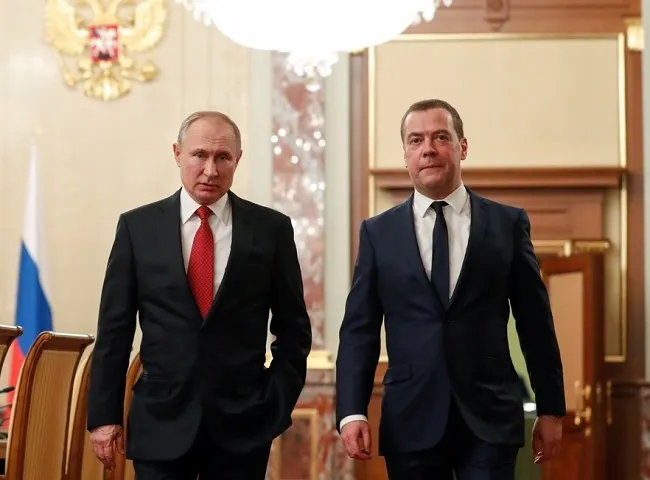 Cựu tổng thống Nga Dmitry Medvedev: Bắt ông Putin là tuyên chiến với Nga 1