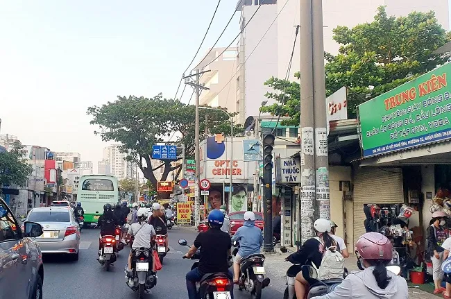 TPHCM: Nhiều khu phố số nhân khẩu gấp 10 lần quy định 1