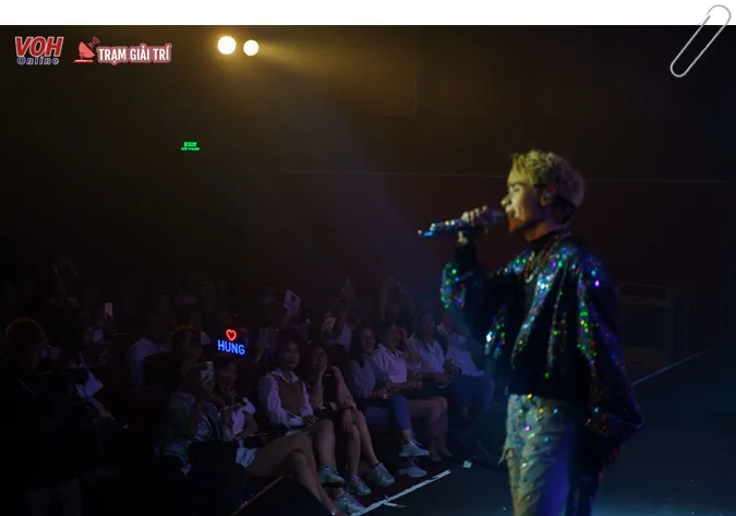 Quang Hùng MasterD biến thành “cây tạp hóa” tại MAA - NA - KHA Concert 1