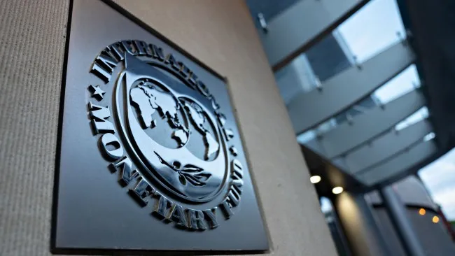 IMF thông qua khoản vay 15,6 tỷ USD cho Ukraine 1