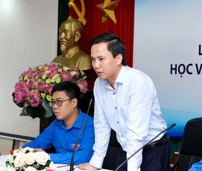Bài 3: Đấu tranh phản bác quan điểm sai trái, thù địch phủ nhận vai trò lãnh đạo của Đảng 2