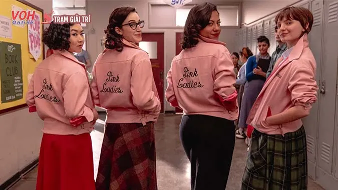 Grease: Rise of the Pink Ladies và Schmigadoon! 2 bộ phim truyền hình Mỹ nổi bật tháng 4 1