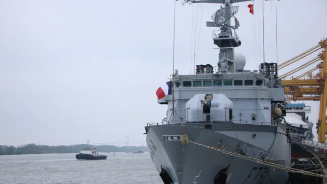 Hải quân Pháp và Hải quân Việt Nam diễn tập kiểu "PASSEX" 1