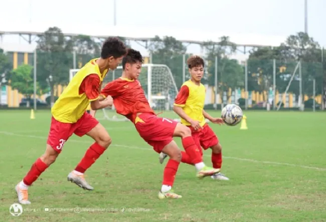 U17 Việt Nam tập cường độ cao chuẩn bị cho U17 châu Á 2023