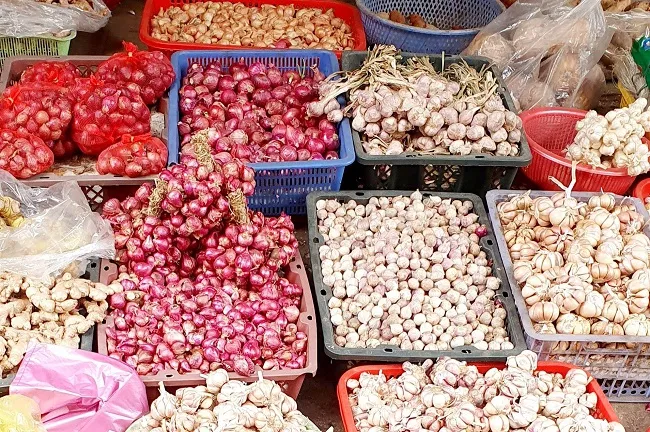 Giá cả thị trường hôm nay 12/4/2023: Hành tỏi từ 20.000 đồng/kg 1