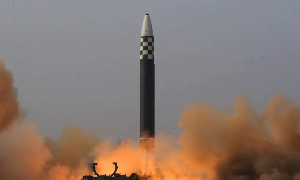 Tin thế giới sáng 13/4: Triều Tiên tiếp tục phóng tên lửa đạn đạo | Trung Quốc ban hành quy định quản lý AI 