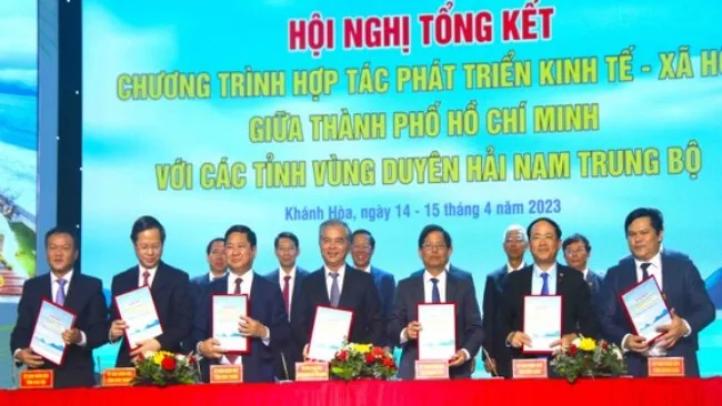 TPHCM mở rộng hợp tác với 6 tỉnh Nam Trung Bộ 1