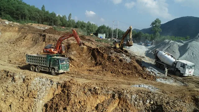 Nhiều dự án giao thông giao địa phương chậm tiến độ 1