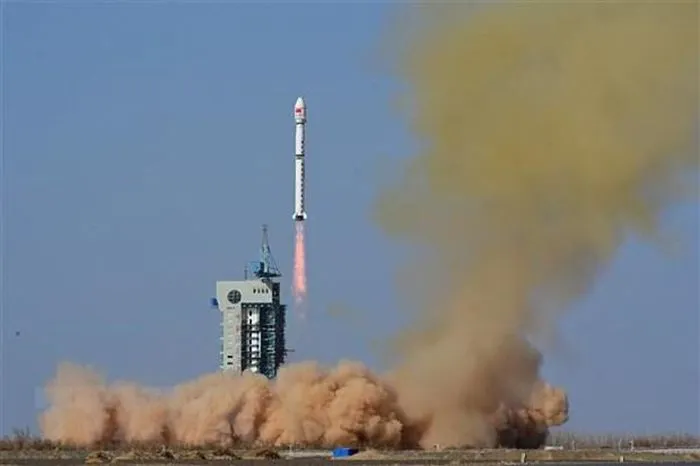 Trung Quốc phóng tên lửa mang vệ tinh khí tượng mới vào không gian 1