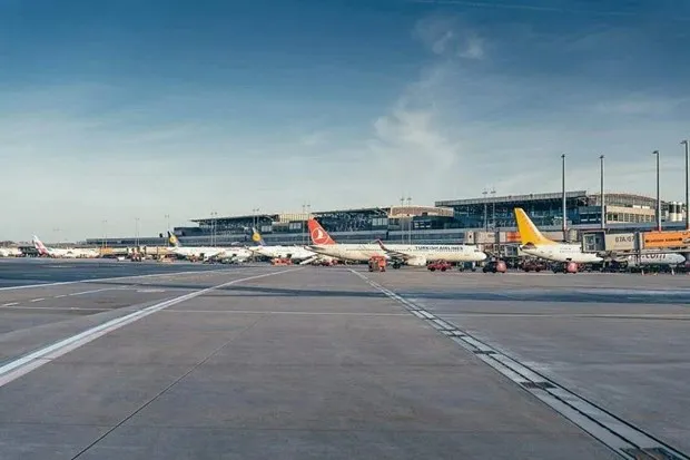 Đức: Hủy các chuyến khởi hành từ sân bay Hamburg trong 2 ngày 1