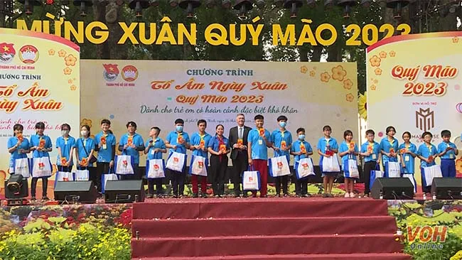 TPHCM nâng cao chất lượng phục vụ người dân và thúc đẩy phát triển kinh tế 12