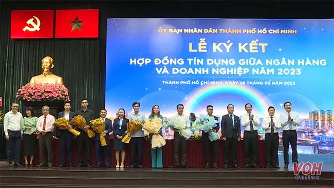 TPHCM nâng cao chất lượng phục vụ người dân và thúc đẩy phát triển kinh tế 8