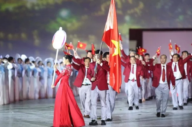 Huy Hoàng lần thứ hai cầm cờ tại SEA Games, cùng xem qua profile khủng