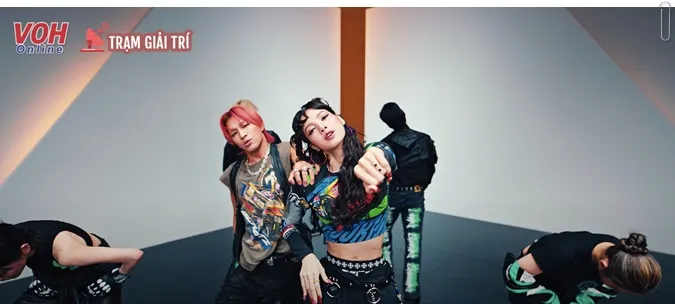 Taeyang bày tỏ nỗi lòng với album Down To Earth, kết hợp cùng Lisa trong ca khúc Shoong! 5