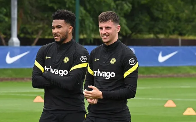 Reece James và Mason Mount có thể nghỉ đến hết mùa. Ảnh: Internet