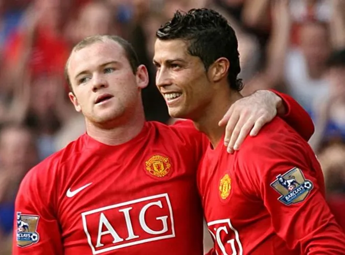 Vidic khơi mào tranh cãi khi xếp Ronaldo cao hơn Rooney một bậc 1